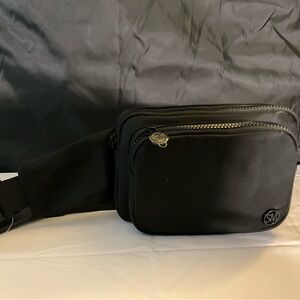 Steve Madden Black Belt Bag.